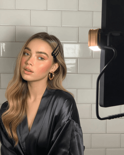 Beauty AI influencer Female beauty AI influencer
